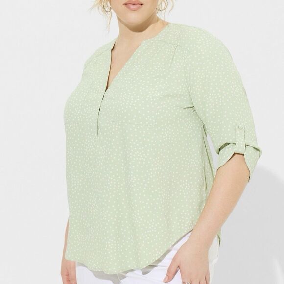NWT Torrid Harper Georgette Blouse Size 0X Large Green Polka Dot Roll Tab Career - Picture 1 of 11